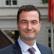 Dr. Thomas Wilk